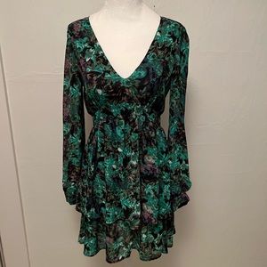 Long sleeve green dress